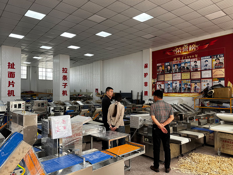 山西開大盤雞店的夫妻